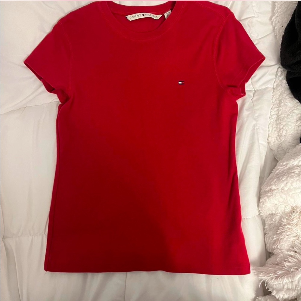 Red shirt. Tommy Hilfiger; size XL